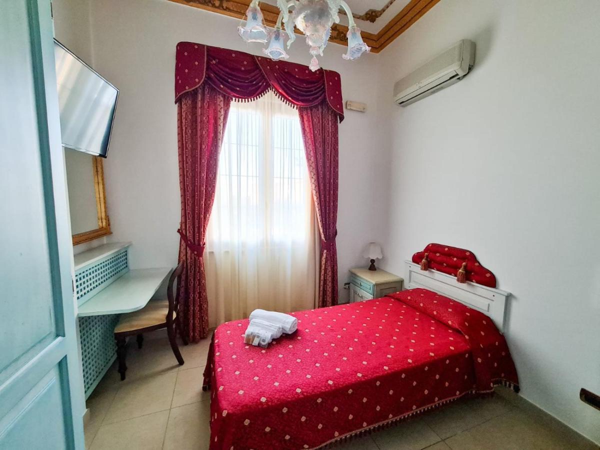 Euro Hotel Iglesias Εξωτερικό φωτογραφία
