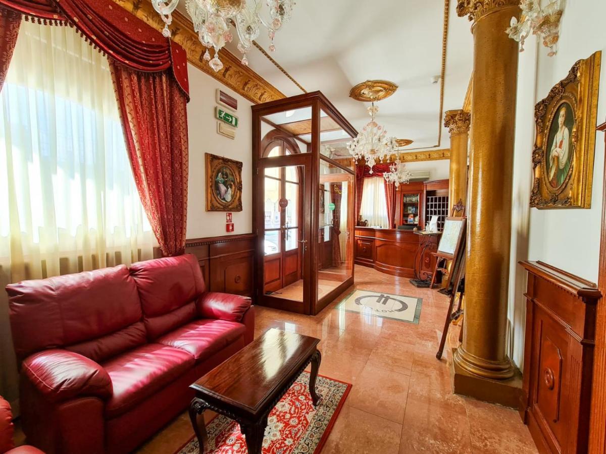 Euro Hotel Iglesias Εξωτερικό φωτογραφία