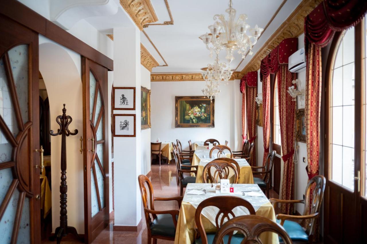 Euro Hotel Iglesias Εξωτερικό φωτογραφία