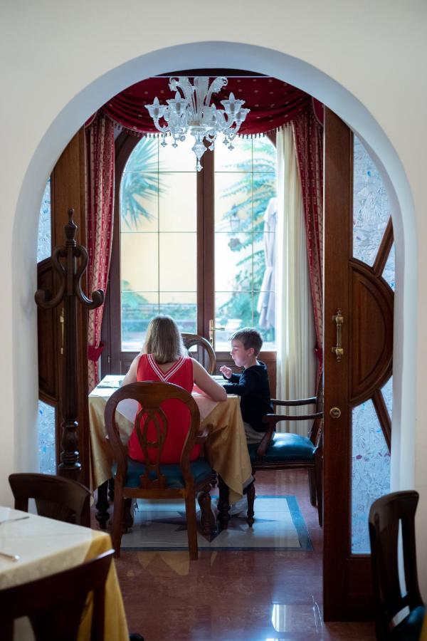 Euro Hotel Iglesias Εξωτερικό φωτογραφία